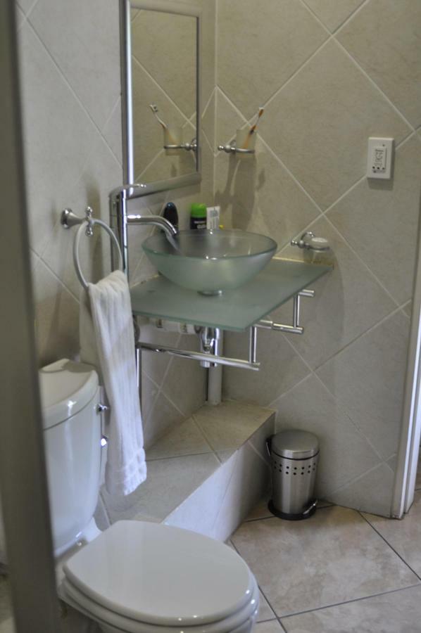 פרטוריה A Knights Rest Guesthouse מראה חיצוני תמונה