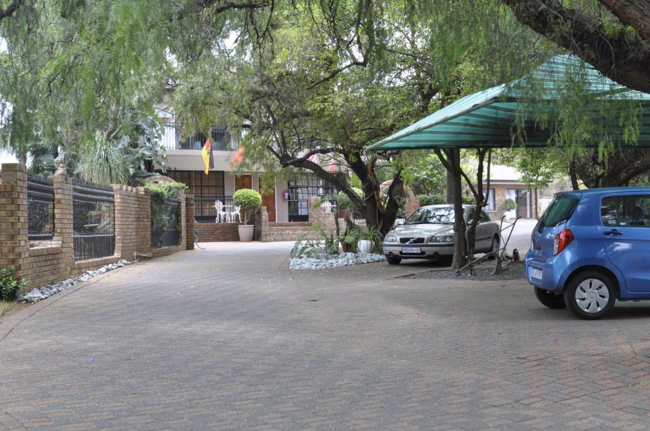 פרטוריה A Knights Rest Guesthouse מראה חיצוני תמונה